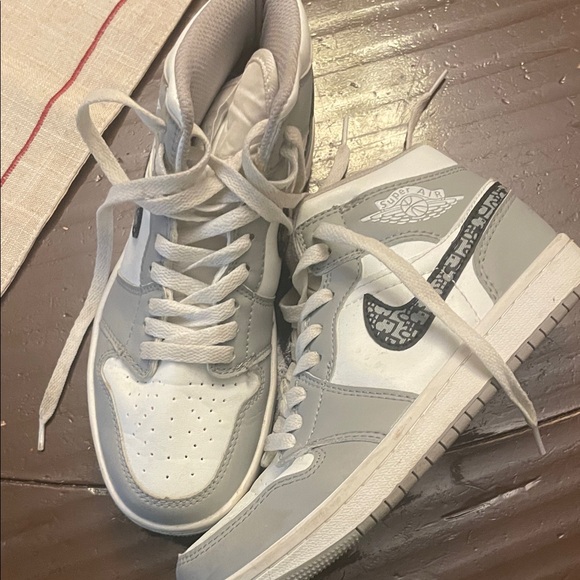 Jordan Classic Gray and White Sneakers - Picture 2 of 7